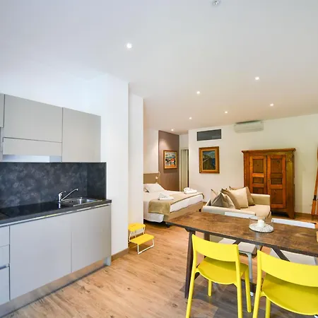 Regina E Oriente * Baveno