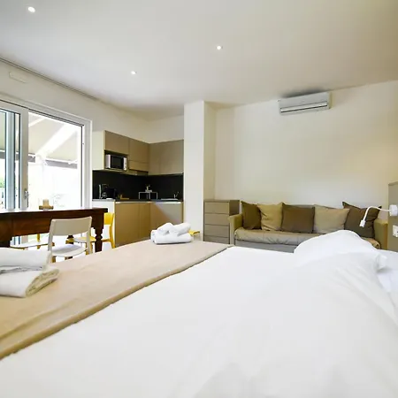 Regina E Oriente * Baveno